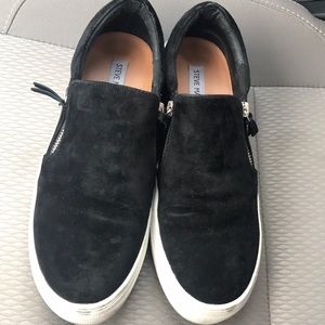 Steve Madden slip on shoes